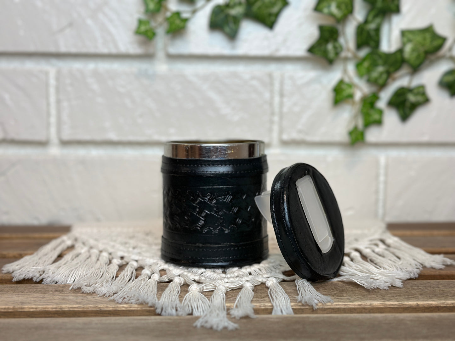 Round Small Yerba Mate Container Leather | Yerbera | Azucarera