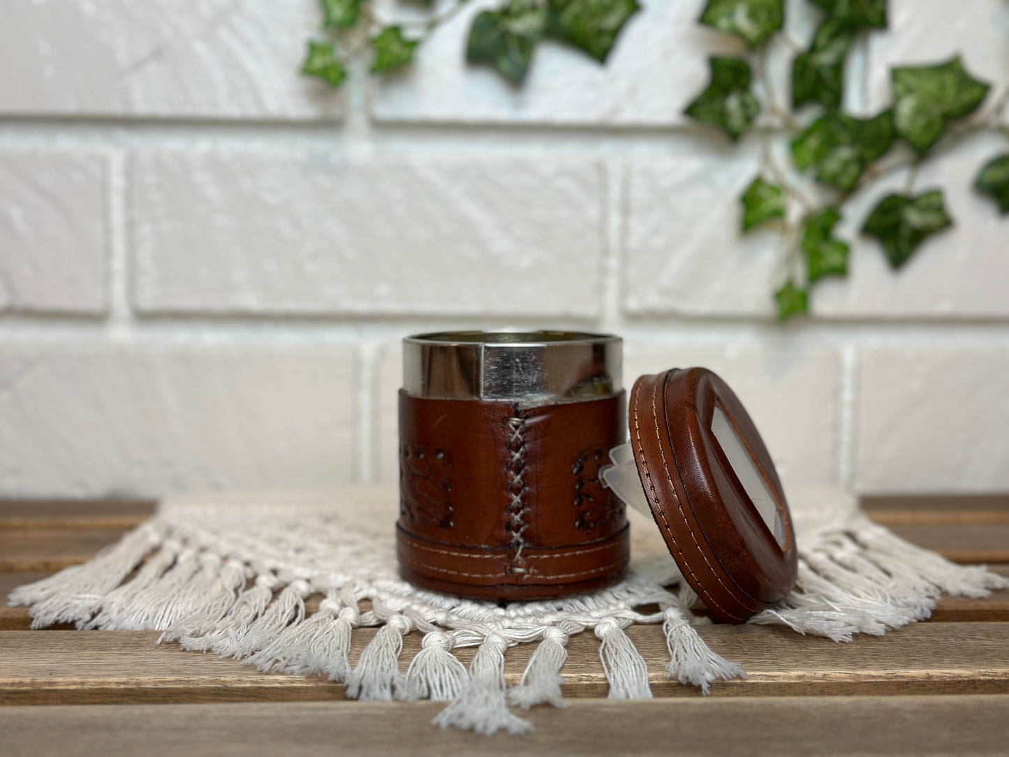 Round Small Yerba Mate Container Leather | Yerbera | Azucarera